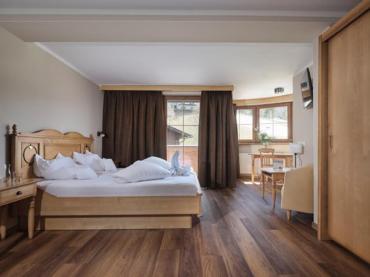 Hotel-Gasthof Zur Schoenen Aussicht Sankt Johann in Tirol Exteriör bild