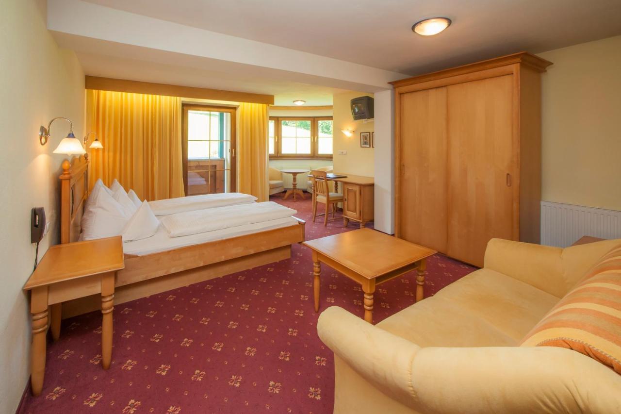 Hotel-Gasthof Zur Schoenen Aussicht Sankt Johann in Tirol Rum bild